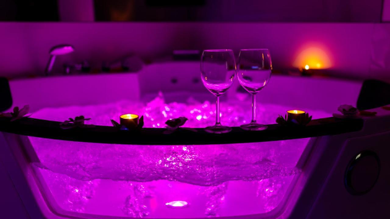 Zamoyskiego Jacuzzi Apartment Krasków Eksteriør bilde